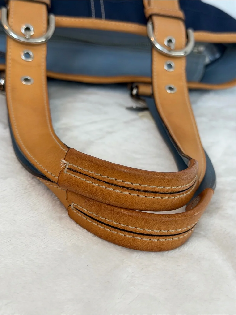 Coach Vintage Y2K Soho Hampton Daisy
